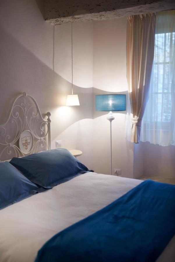 Palazzo Pio III - Residenza D'Epoca Bed & Breakfast Sarteano Ngoại thất bức ảnh